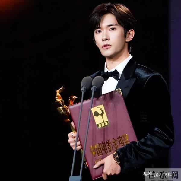 陪玩陪睡都不够看！继小鲜肉“被结扎” 王晶再曝内幕，阴暗面曝光