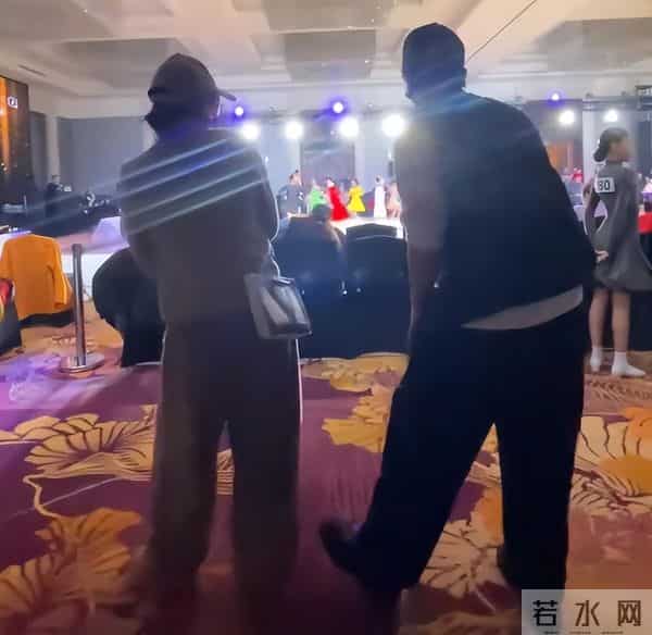 孙俪做梦也想不到，今年才14岁的大儿子，已经为她和邓超争光了