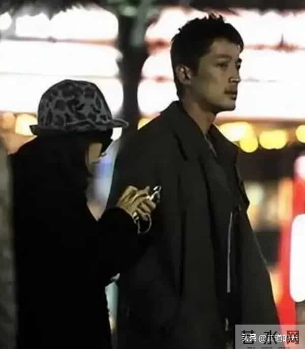 47岁薛佳凝面部浮肿 与胡歌分手后16年零绯闻 杜若溪严屹宽姨化严重