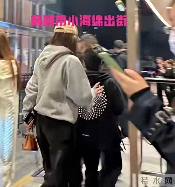 聪明反被聪明误，分手1年，叶珂至今不知道，为何她入不了黄家门