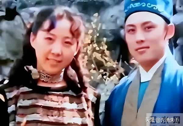 他是红楼第一美男，今62岁享受天伦，住豪宅被家里仨女的“拿捏”