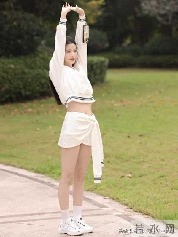 王楚然~超短运动热裤