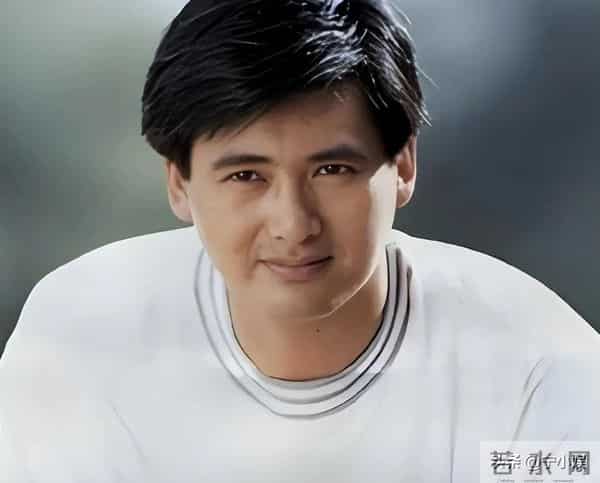 两副面孔？未见捐款却登台捞金，这次周润发被扒了老底，真相大白