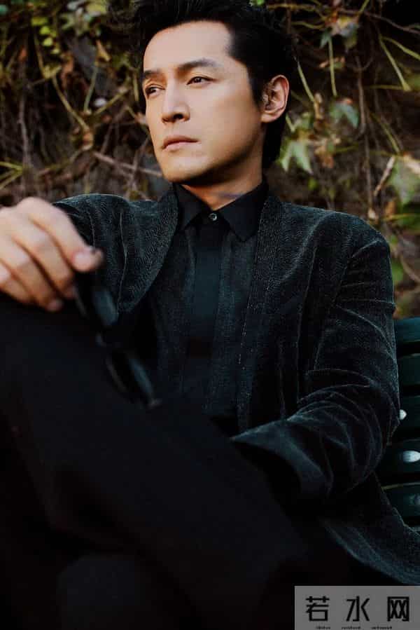 43岁胡歌自曝事业家庭“平衡失败”,坦言自己是演《琅琊榜》“梅长苏”的最低标准