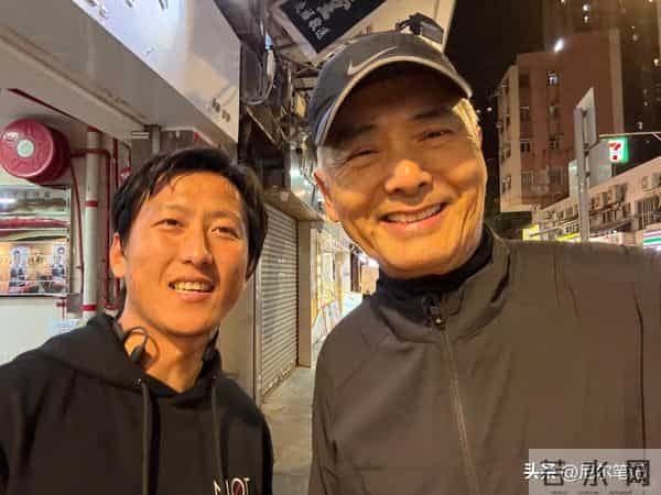 张家辉生日被偶遇,老到眉毛发白长老年斑,一身“老人味”藏不住