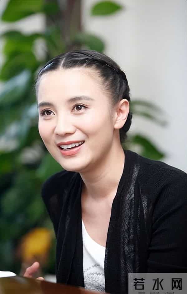 官媒发文,高调官宣45岁宋佳喜讯,她让整个娱乐圈刮目相看