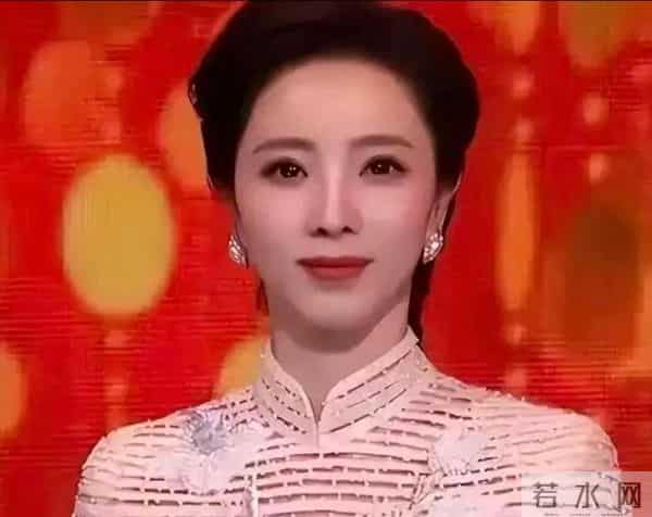 藏不住了？李思思离开央视原因曝光，原来她的“野心”不止于此！