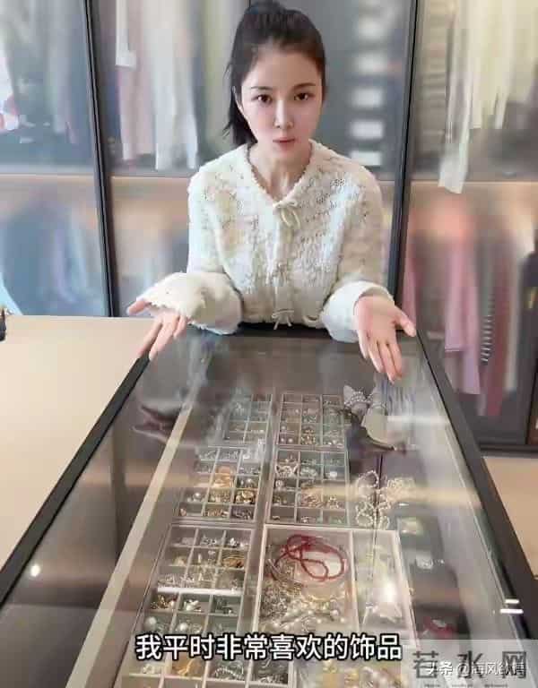 王灿胖16斤晒赘肉不P图，杜淳上百条牛仔裤衣帽间，奢华到离谱