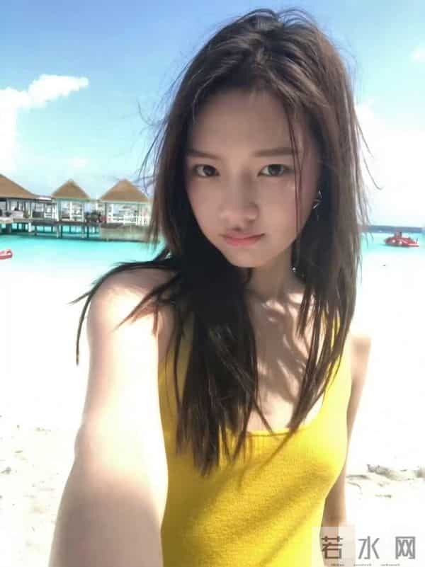 任敏泳衣穿搭这身材绝了！