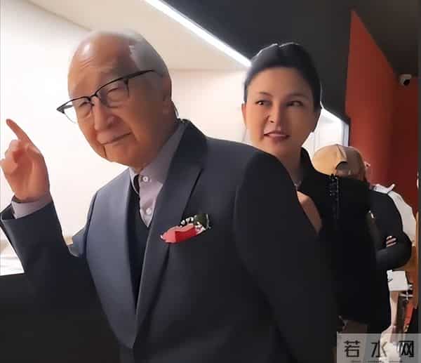 知名演员嫁大44岁老艺术家，现丈夫91岁垂垂老矣，她47岁貌美如花