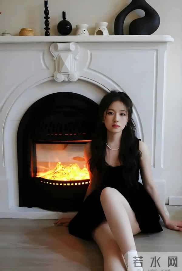 李兰迪绝美腿型，白细直堪称范本