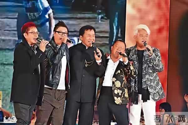 一场慈善晚会，印证曾志伟在香港的真实地位，原来谭咏麟说对了