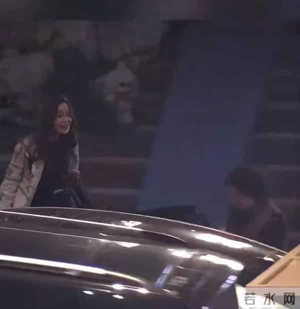 机关算尽太聪明！女儿大哭叶珂不耐烦捂耳朵，黄晓明态度不言而喻