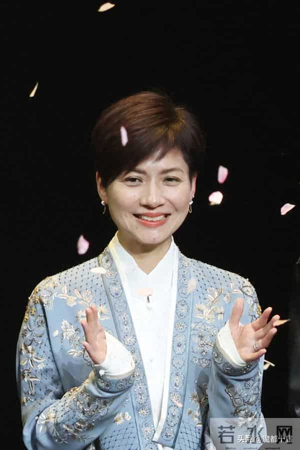 上海戏剧学院80周年,吉雪萍出席晚会