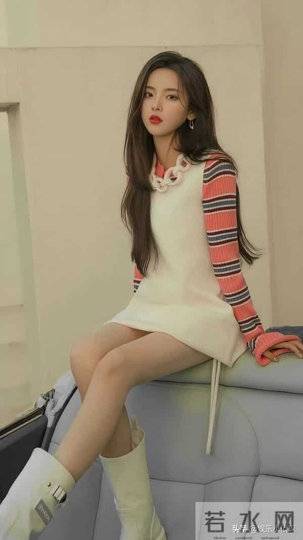 杨超越高清美图，青春感满满，太美了