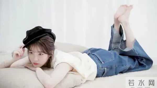 iu李知恩光脚丫好白嫩