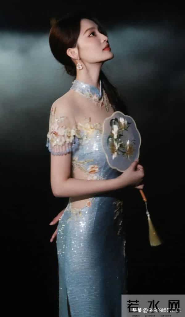 李沁的身材也太绝了,这组写真让人挪不开眼!