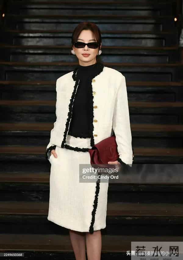 这一夜，辛芷蕾摩登优雅，王一博冷脸扮酷，权志龙鬼迷日眼仪态差