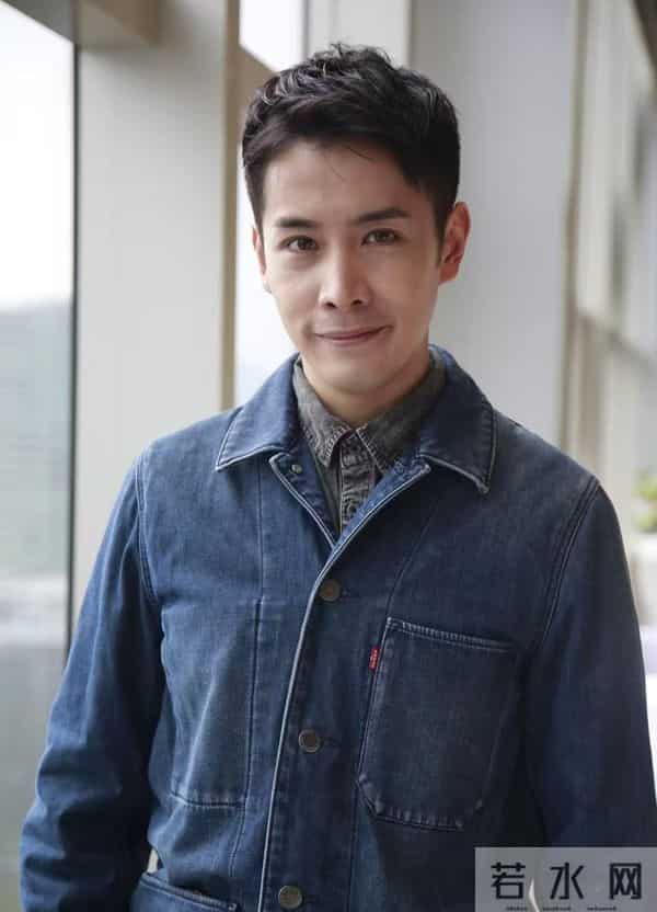 43岁前TVB男星曝享受单身！绯闻对象都是女神，曾被指受情伤出家