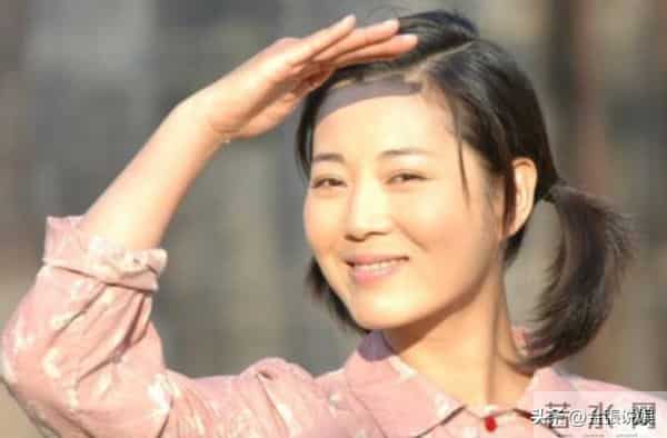 国家一级演员王茜华:45岁高龄为小丈夫生儿子,她后悔了吗?