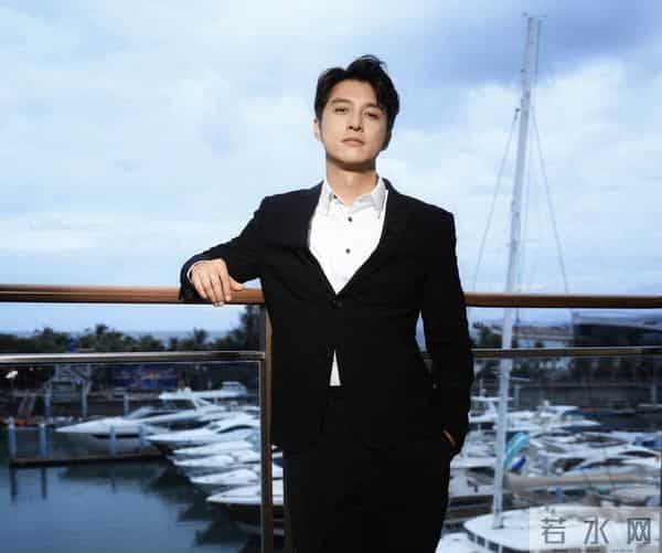 TVB知名男星在内地拍短剧，离巢后一度无戏可拍，帅气形象获激赞