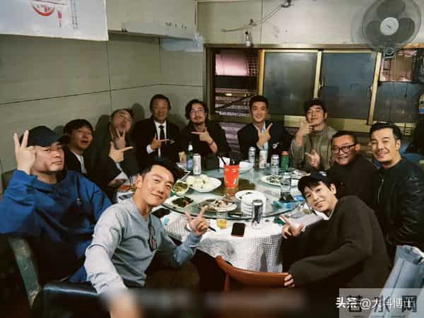 上戏80周年名场面:众星苍蝇馆聚餐、马伊琍江疏影低调、曝大合照