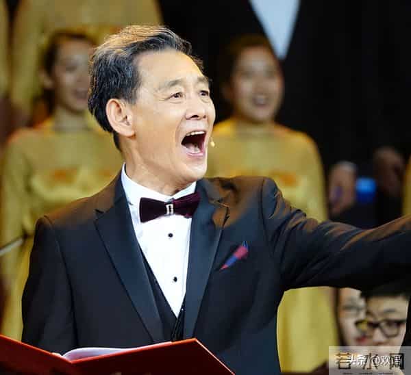 国家一级演员,今79岁仍在拍戏,住上亿四合院,儿子是他一生骄傲