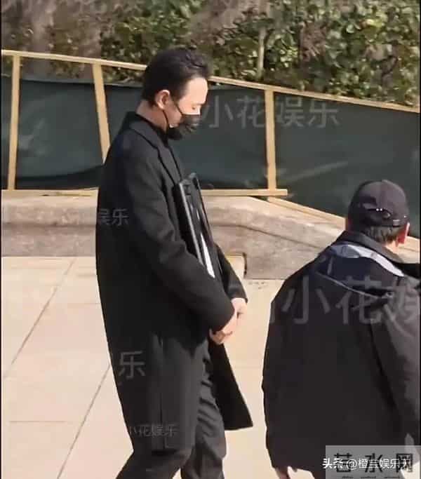 罗晋父亲葬礼刚过就复工，唐嫣母女过生日，又被审判了一波！