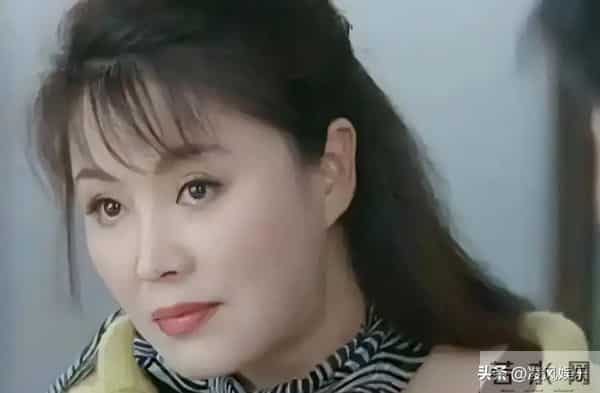 19岁嫁豪门,20岁生儿子,月子没坐完就逃离豪门,如今过得如何了