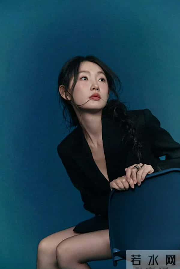 周依然|黑丝高跟酷酷造型