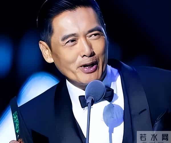 香港盛会才1天,70岁周润发引争议,“荒唐”事发生,还不止一件