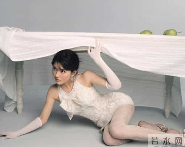 赵露思｜蕾丝旗袍+蕾丝袜