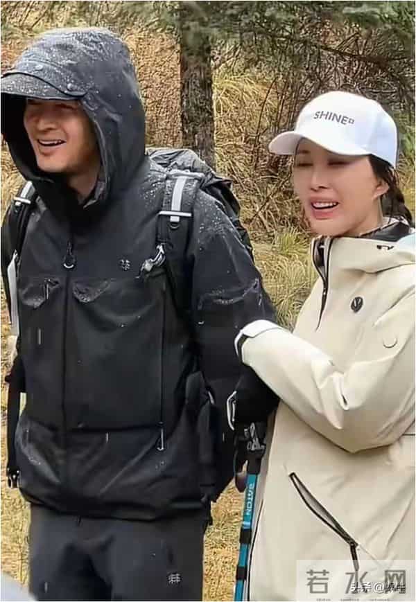 胡歌带田朴珺爬4200米财神山！田朴珺全程撒娇，两人互动更像情侣