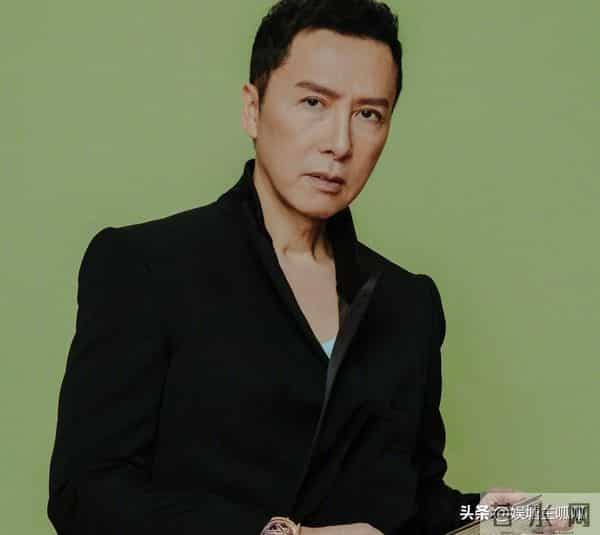 物以类聚，甄子丹风波后首次露面，脸色苍白，过往黑历史被曝光