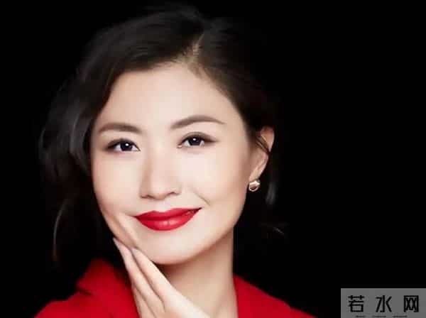 28岁从央视辞职，39岁移居日本，大赞比国内好，如今她过得怎样了