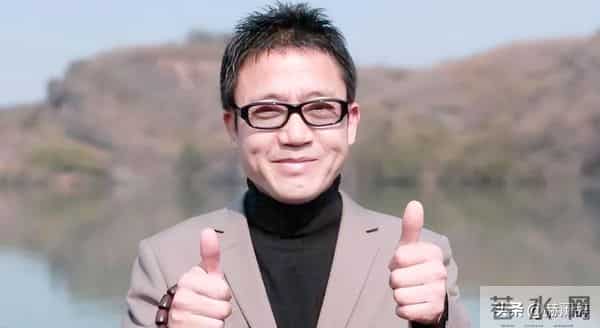 写歌30年穷困潦倒，前妻失望选择离婚，谁料51岁靠一首歌一夜成名