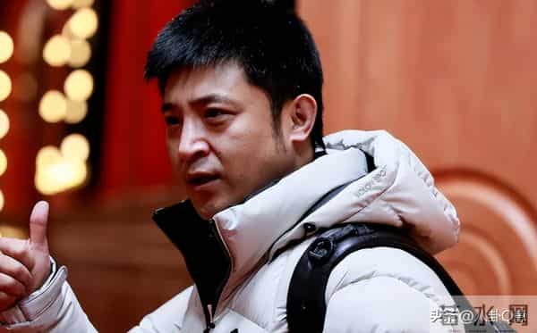 他是最干净的男演员,连登17次春晚,28年婚姻无绯闻,女儿很优秀