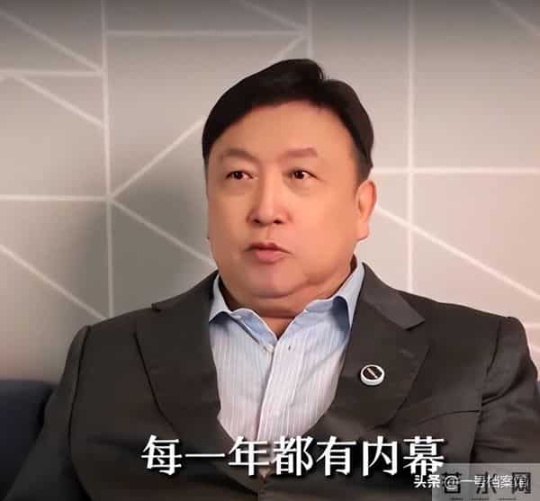 王晶谈易烊千玺拿奖，几句话透露出不一样的信息，令人感慨