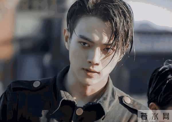 没想到，出轨传闻刚3个多月，许凯竟因一个举动，实现口碑暴涨