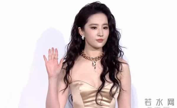 刘亦菲：当年你不想挨着我，今年你不得不挨着我