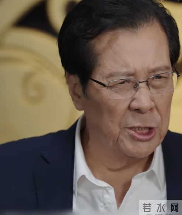 73岁“刘备”现状:二弟、三弟接连去世,晚年脱发老态龙钟