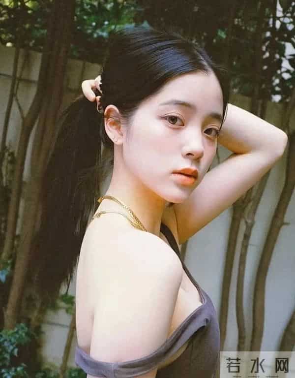 欧阳娜娜性感路线也好绝!