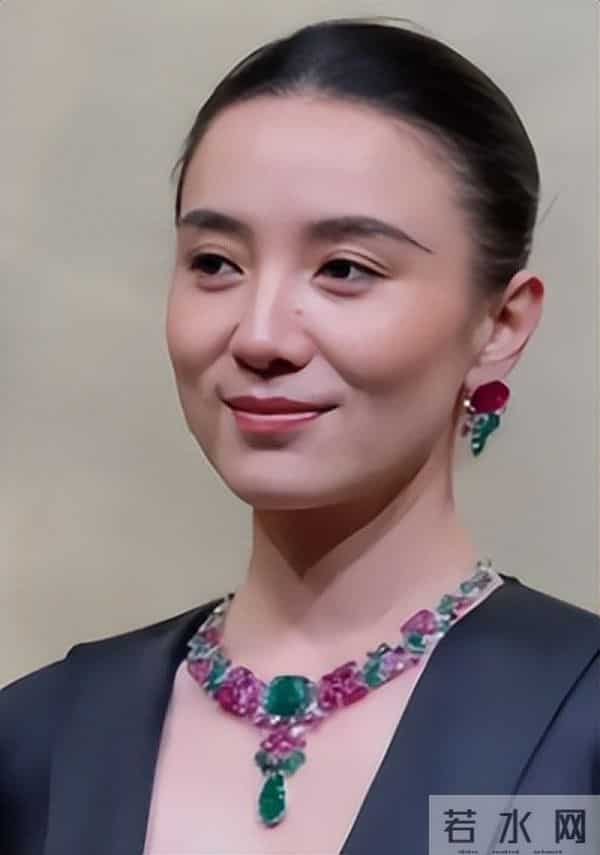 官媒发文,高调官宣45岁宋佳喜讯,她让整个娱乐圈刮目相看