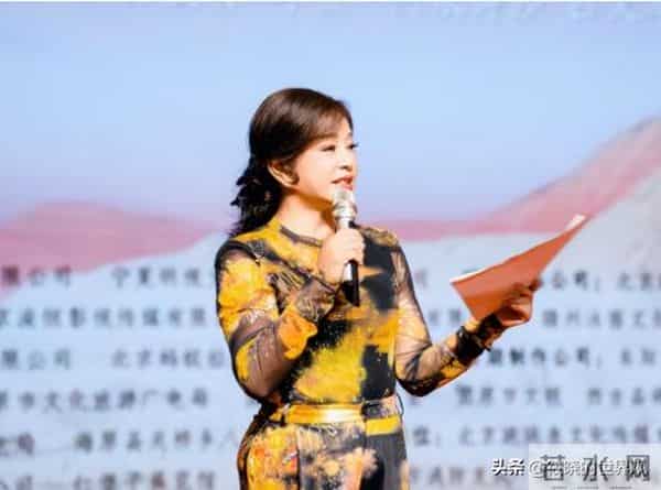 75岁刘晓庆频繁摔倒、认错人,在她身上令人担心的事情还是发生了