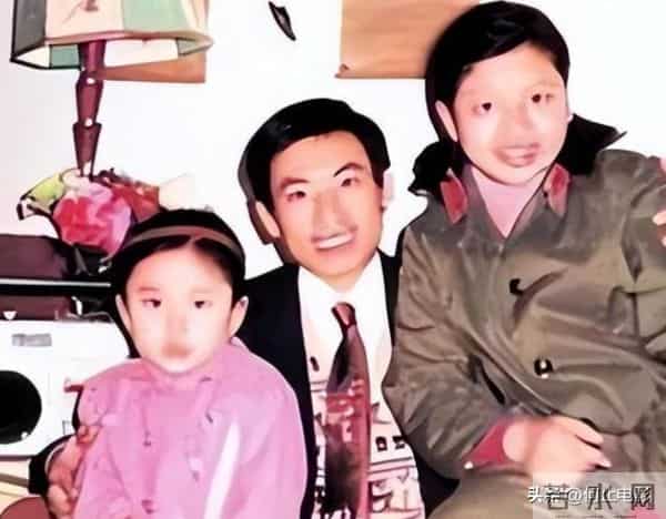 韩红亲爹身份曝光,两重身份反差巨大,难怪没人敢惹她!