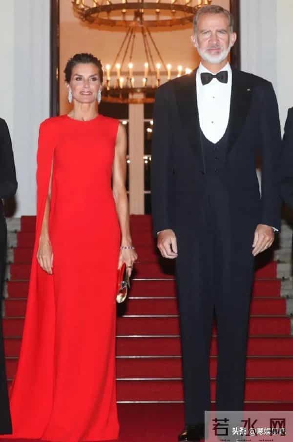 西班牙莱蒂齐亚王后的红色礼服,气场全开,难以复制的经典!