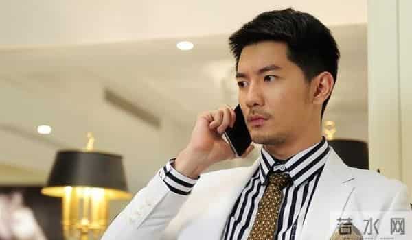 出道13年不温不火，在韩国当了8年练习生，如今终于靠着肖战走红