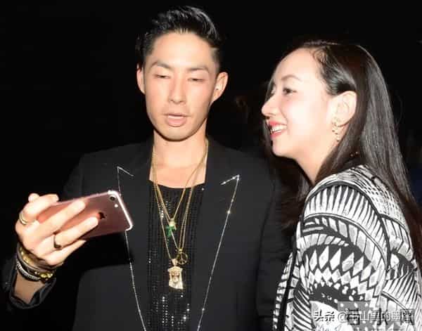 47岁吴建豪现状让人心酸，尖嘴猴腮，又瘦又普，男神越来越像老头