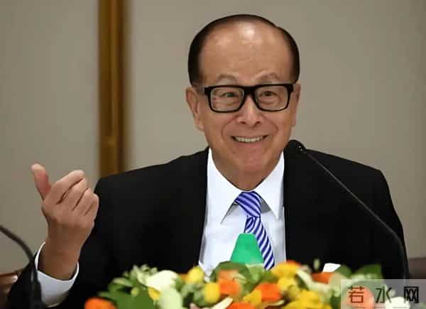 97岁的李嘉诚没想到，一场大火，让所有人看清了他的“真面目”