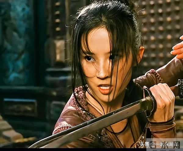 刘亦菲的美,清冷仙气,美得人不敢靠近